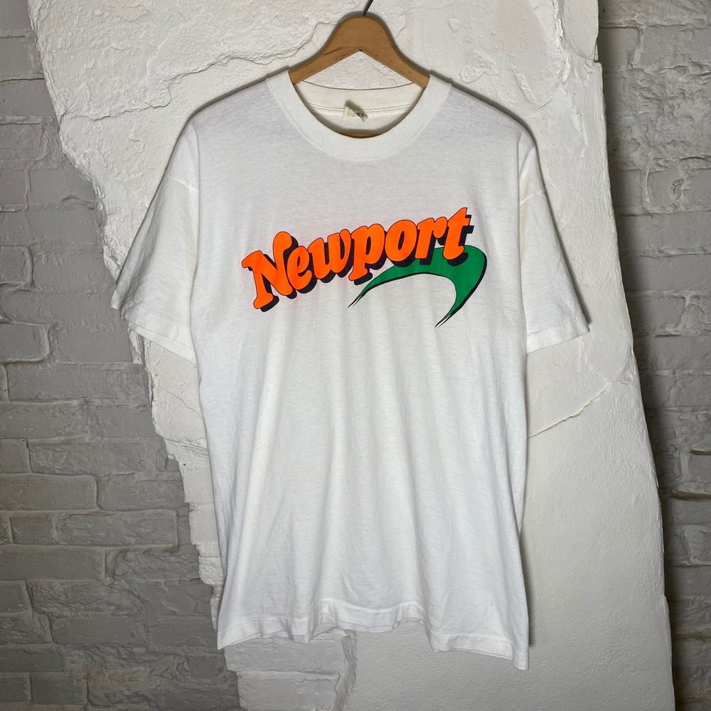 Vintage 90s Newport Cigarettes T Shirt Mens Large White Screen Stars
